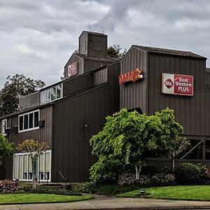 Best Western PLUS Inn at the Vines photo