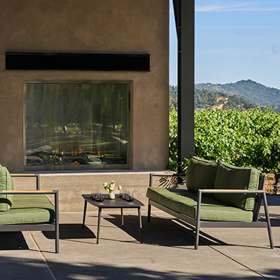 Contemporary Courtyard Setting