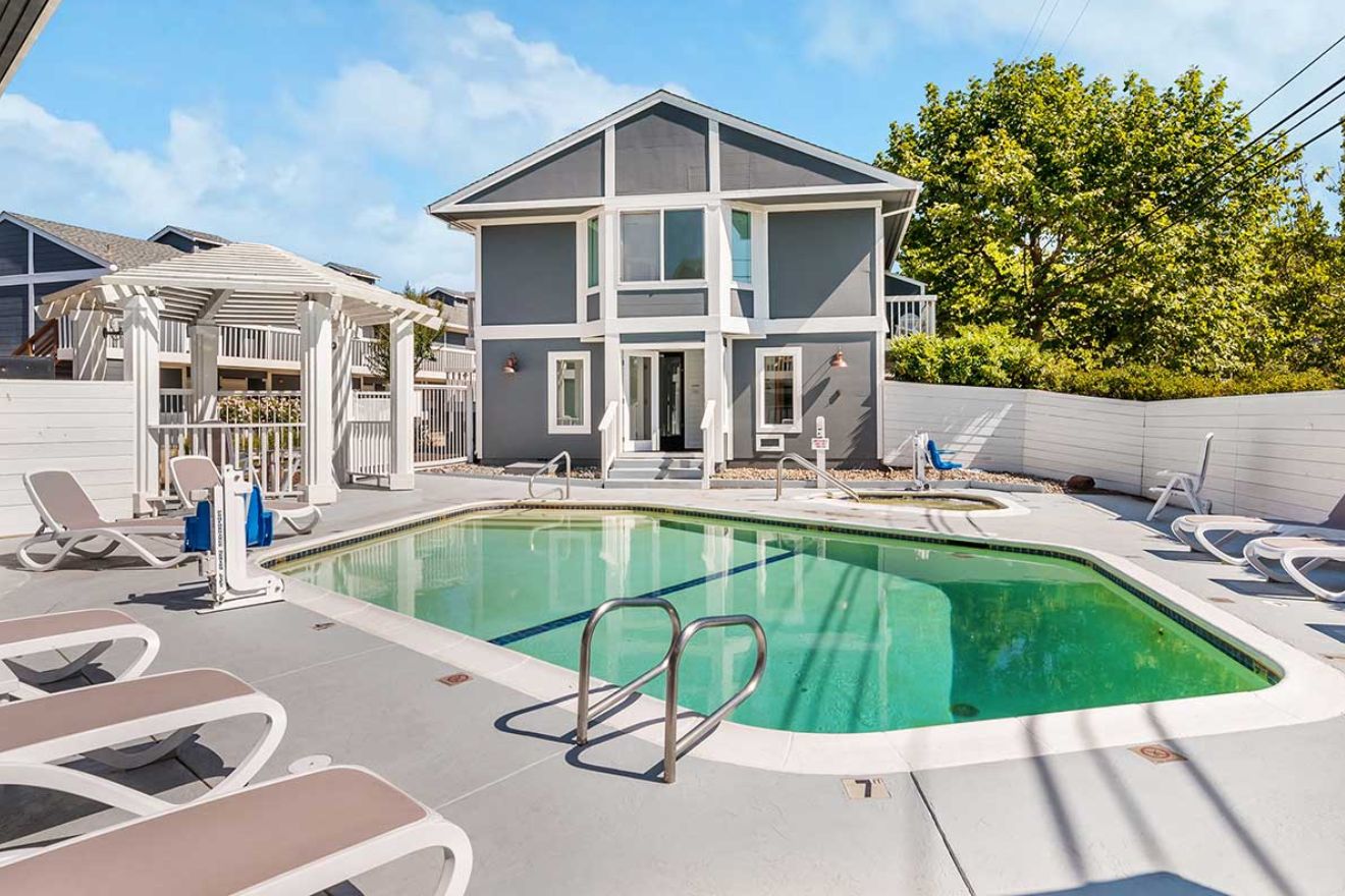 pool at UpValley Inn